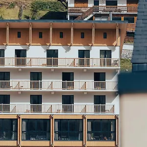 4* Hotel La Voie Lactee